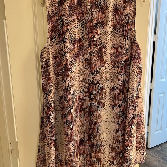 Jennifer Lopez Flowey blouse -Size Large - Picture 2 of 4